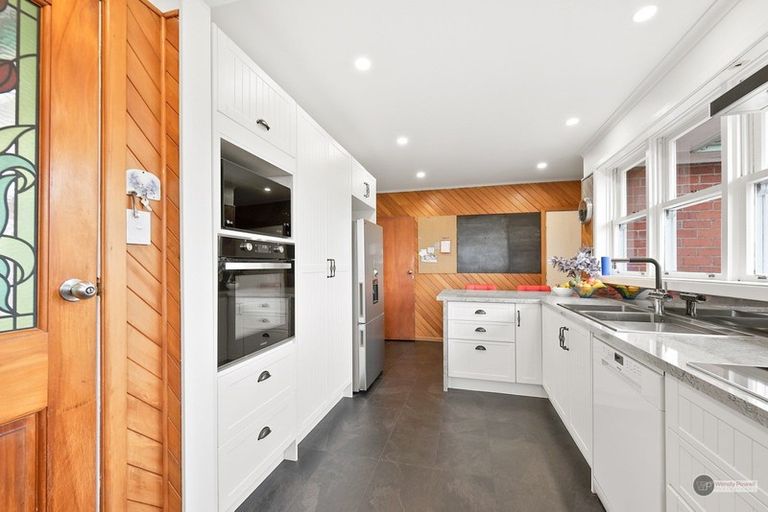 Photo of property in 18 Hugh Duncan Street, Haywards, Lower Hutt, 5018