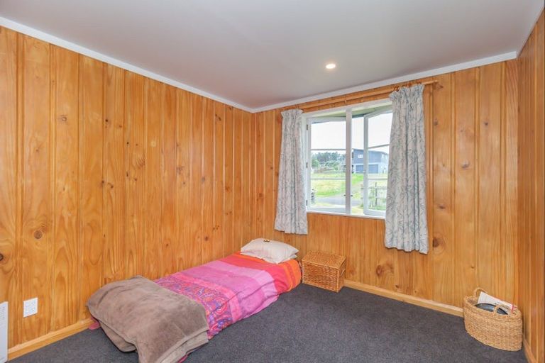 Photo of property in 10 Ewing Street, Hokio Beach, Levin, 5571