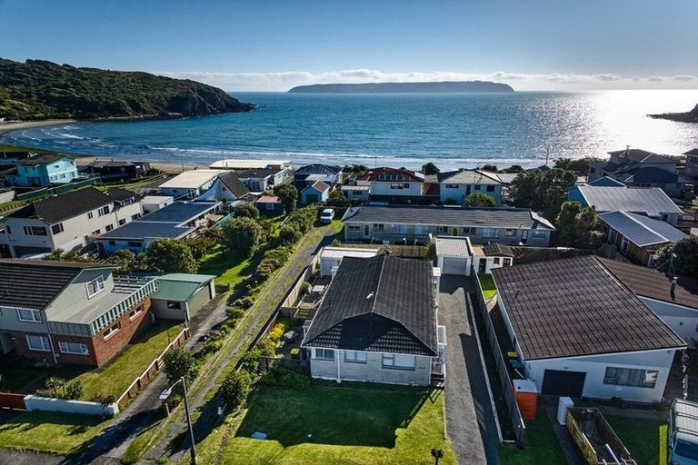 Photo of property in 8a Tireti Road, Titahi Bay, Porirua, 5022