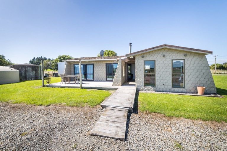 Photo of property in 35 Durie Road, Aorangi, Feilding, 4775