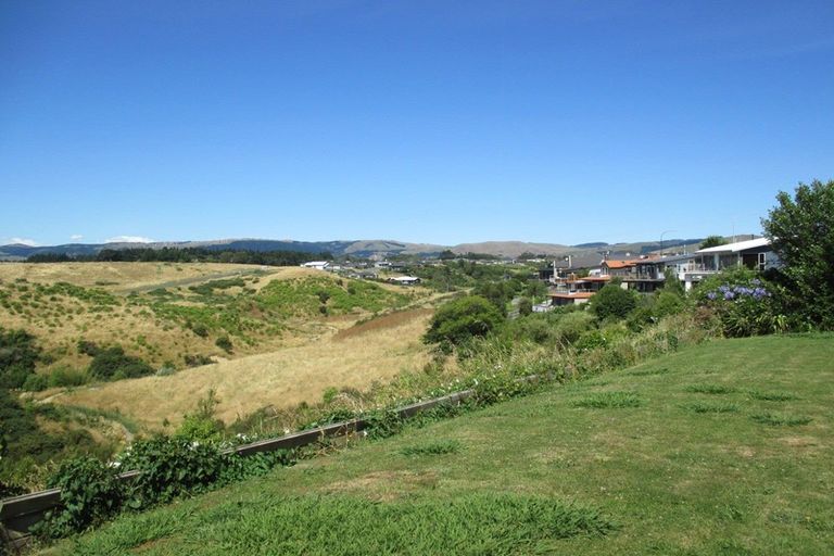 Photo of property in 35 Ruapehu Drive, Fitzherbert, Palmerston North, 4410