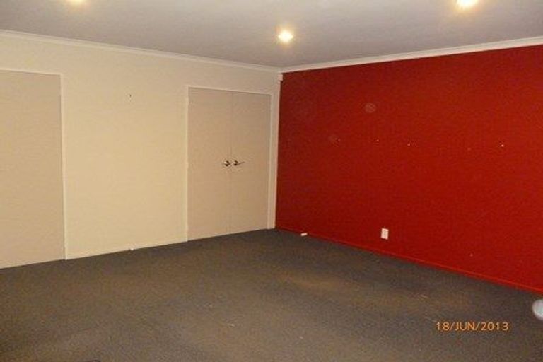 Photo of property in 30 Kinloch Place, Papakowhai, Porirua, 5024
