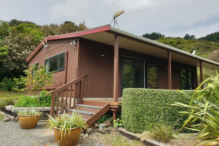 Photo of property in 1556 Akatarawa Road, Akatarawa Valley, Upper Hutt, 5372