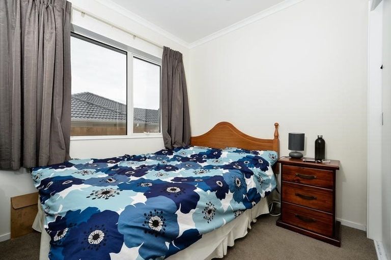 Photo of property in 7 Pohue Avenue, Huapai, Kumeu, 0810