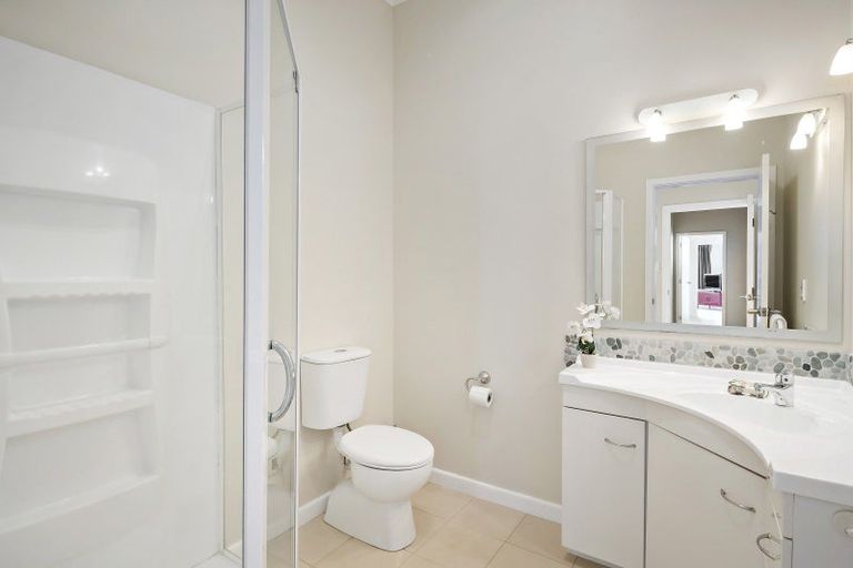 Photo of property in 107-109 Muritai Road, Eastbourne, Lower Hutt, 5013