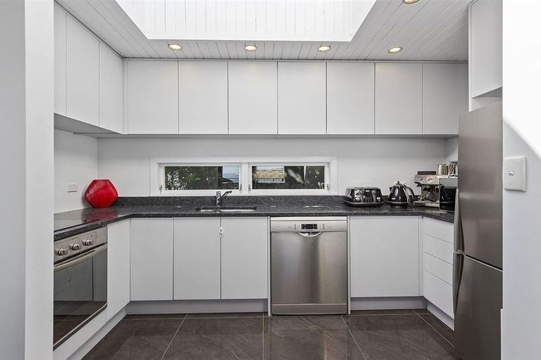 Photo of property in 29 The Track, Plimmerton, Porirua, 5026