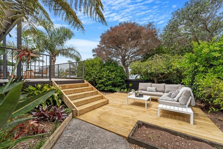 Photo of property in 6 Elliston Crescent, Stanmore Bay, Whangaparaoa, 0932