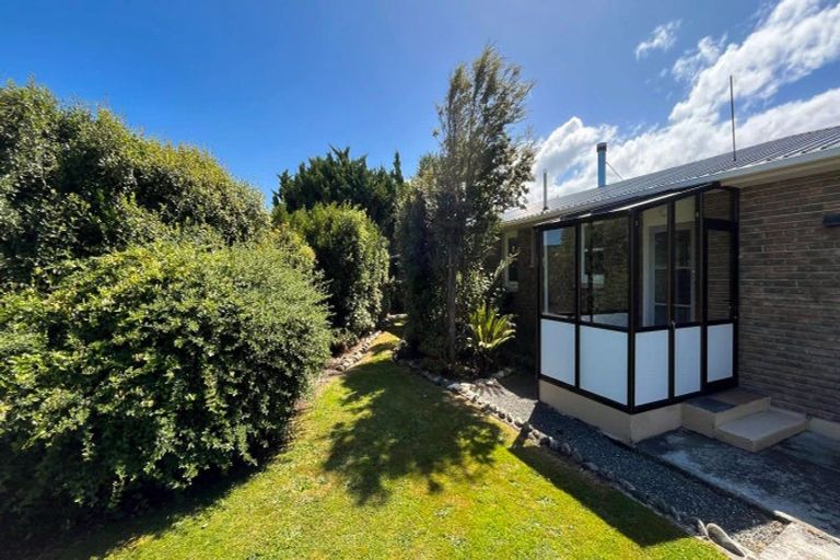 Photo of property in 19 Scott Street, Tuatapere, 9620