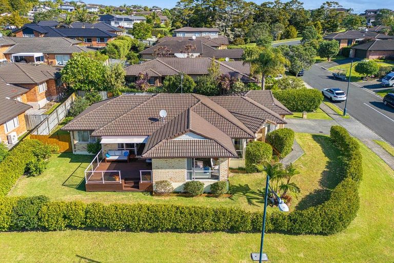 Photo of property in 1 Anchorite Way, Red Beach, 0932