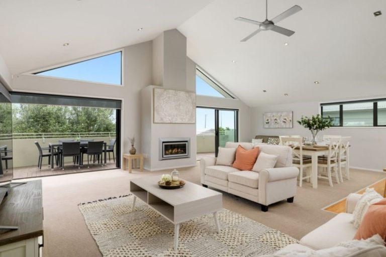 Photo of property in 918b Papamoa Beach Road, Papamoa Beach, Papamoa, 3118