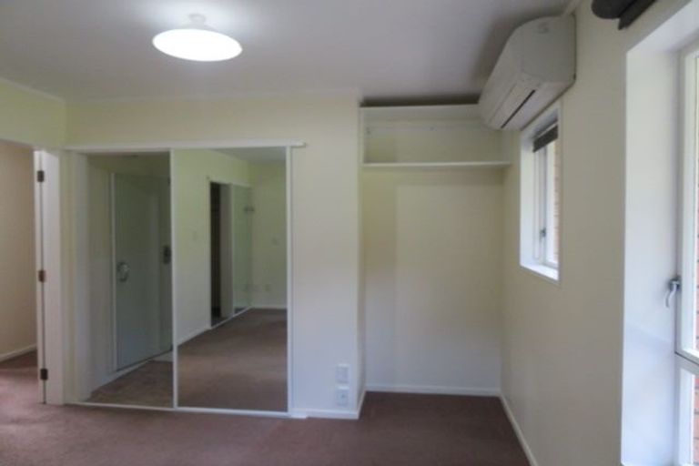 Photo of property in 91 Stratton Street, Normandale, Lower Hutt, 5010