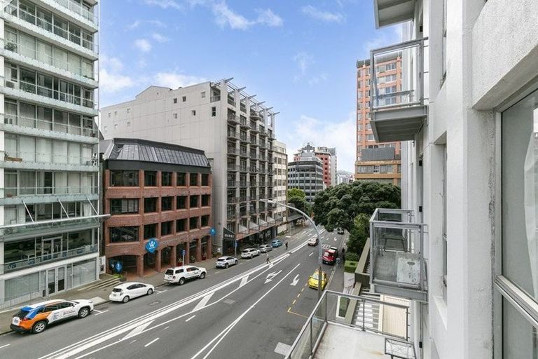 Photo of property in Terrace Heights Apartments, 3b/163 The Terrace, Wellington Central, Wellington, 6011