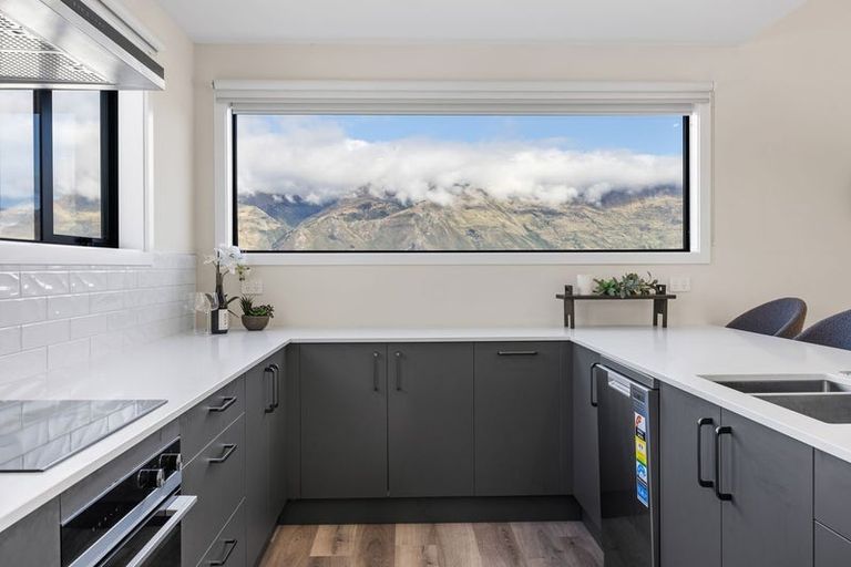 Photo of property in 60 Kirimoko Crescent, Wanaka, 9305