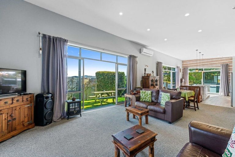 Photo of property in 76 Kenrigg Road, Kinloch, Taupo, 3377