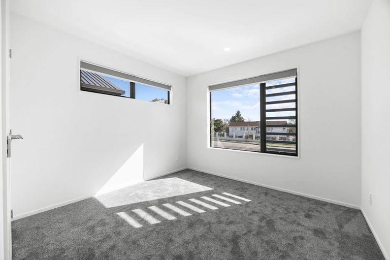 Photo of property in 2/255 Pakuranga Road, Pakuranga, Auckland, 2010