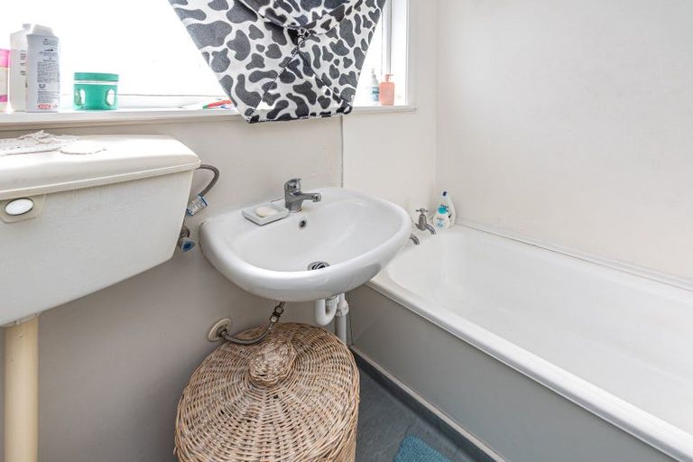 Photo of property in 14 Rogers Street, Castlecliff, Whanganui, 4501