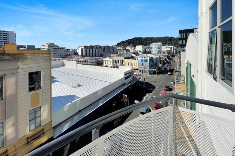 Photo of property in City Lodge, 402/115 Vivian Street, Te Aro, Wellington, 6011