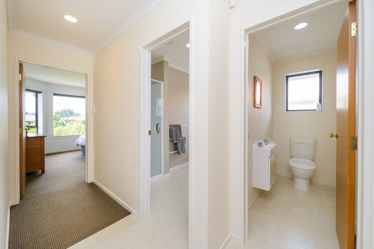 Photo of property in 189 Ruapehu Drive, Fitzherbert, Palmerston North, 4410