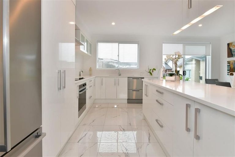 Photo of property in 6 Kiwa Crescent, Gulf Harbour, Whangaparaoa, 0930