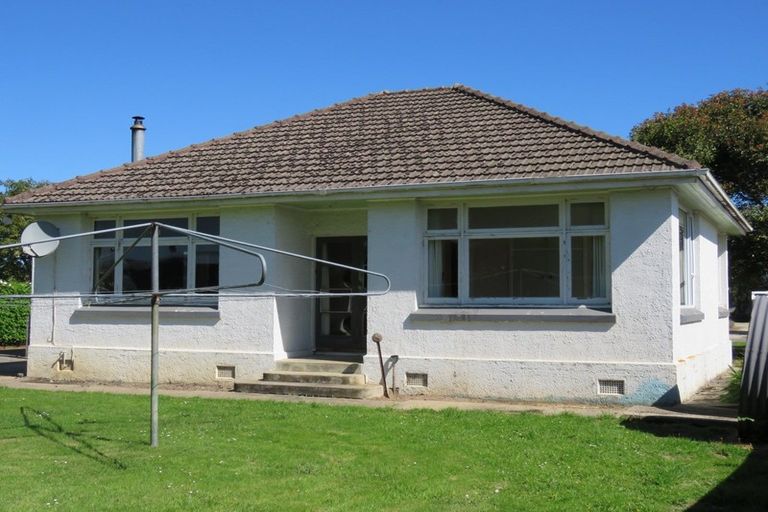 Photo of property in 13 Hunter Street, Edendale, 9825