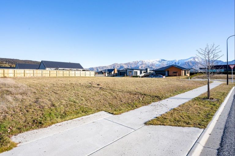 Photo of property in 28 Pounamu Avenue, Albert Town, 9305