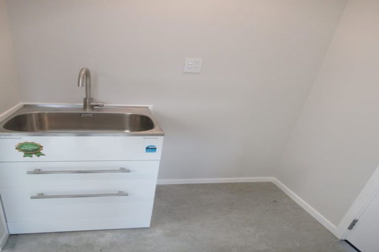 Photo of property in 1 Desert Gold Lane, Wallaceville, Upper Hutt, 5018