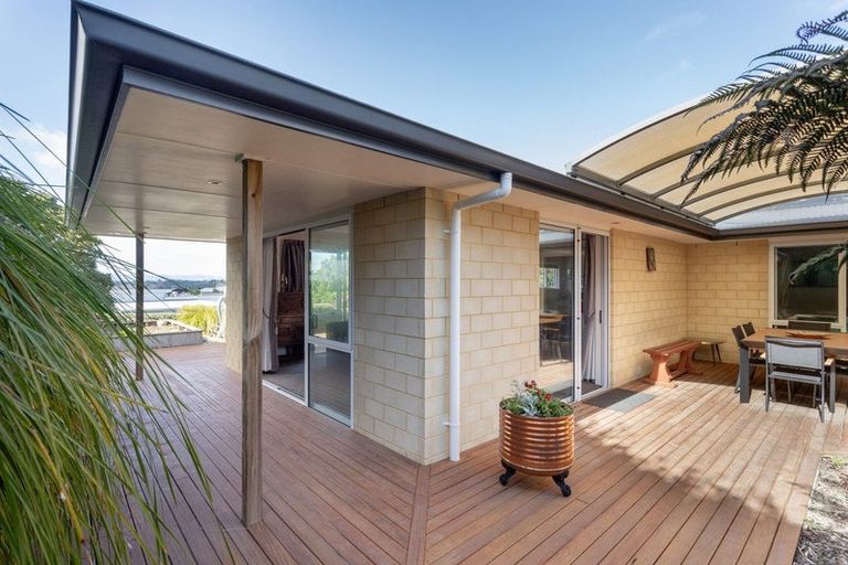 Photo of property in 17 Lynley Park Drive, Omokoroa, 3114