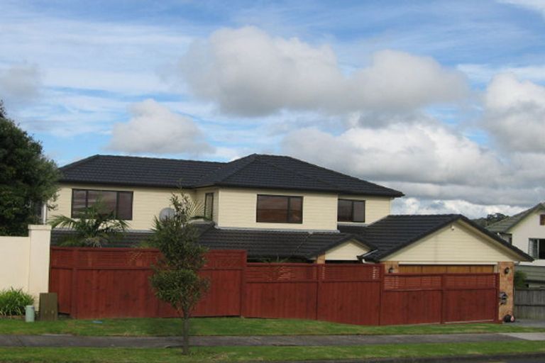 Photo of property in 76 Somerville Road, Shelly Park, Auckland, 2014