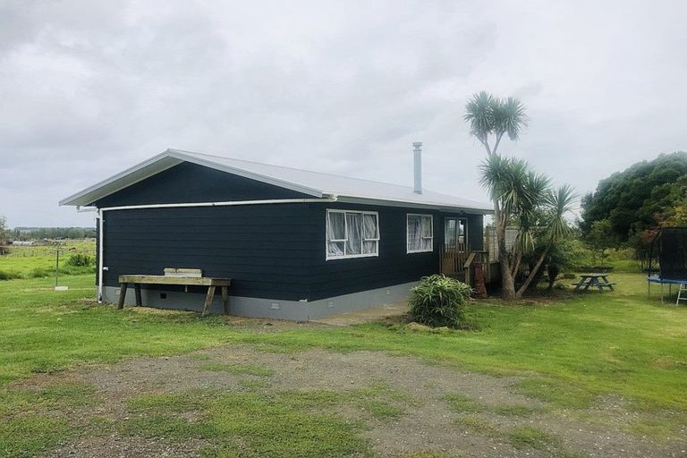 Photo of property in 686 Kaitaia-awaroa Road, Ahipara, Kaitaia, 0481