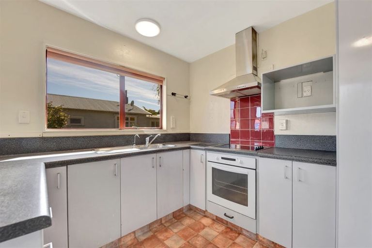 Photo of property in 43 Tahunanui Drive, Tahunanui, Nelson, 7011