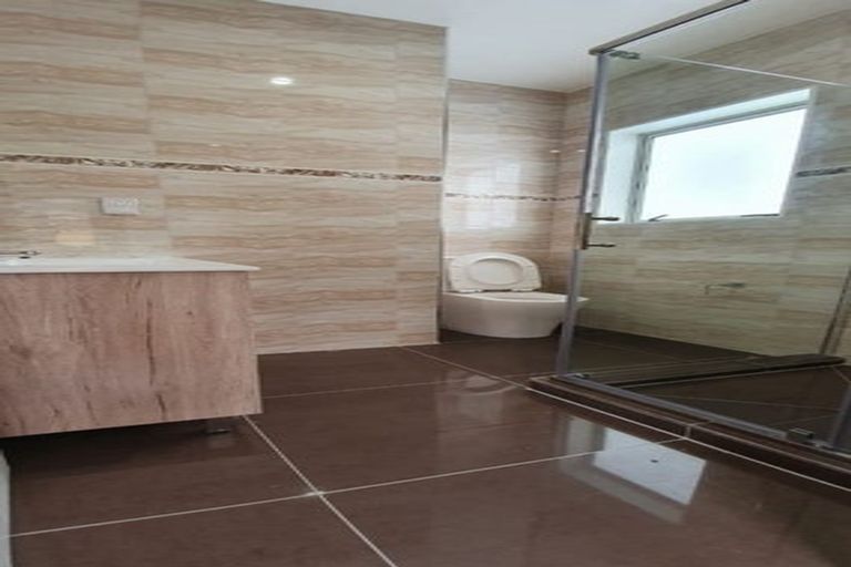 Photo of property in 28 Koroheke Road, Takanini, 2110