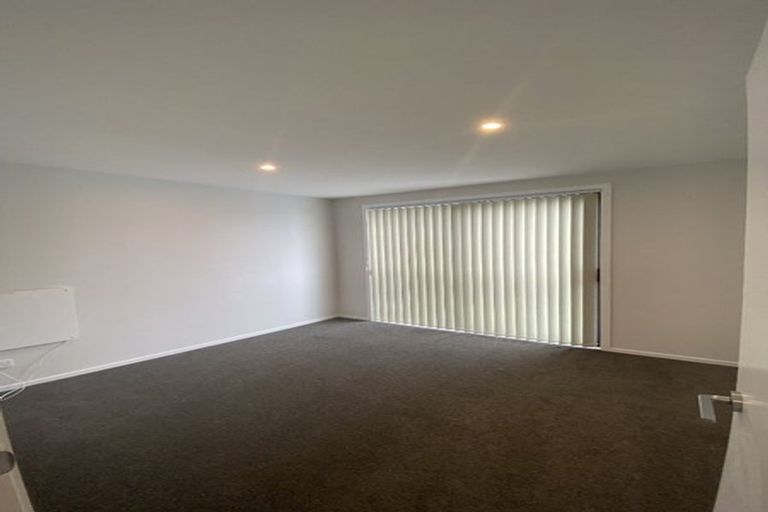Photo of property in 21 Pukakaho Lane, Papatoetoe, Auckland, 2025