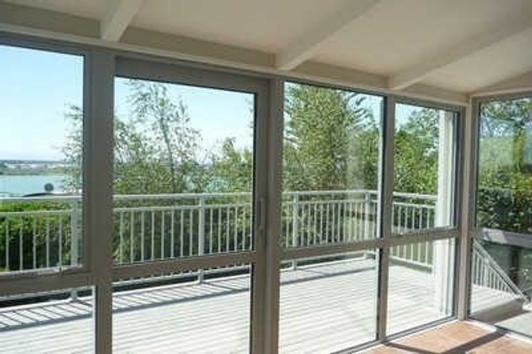 Photo of property in 29a Cannon Hill Crescent, Mount Pleasant, Christchurch, 8081