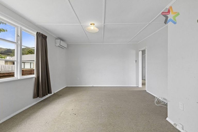 Photo of property in 10 Atiawa Crescent, Waiwhetu, Lower Hutt, 5010