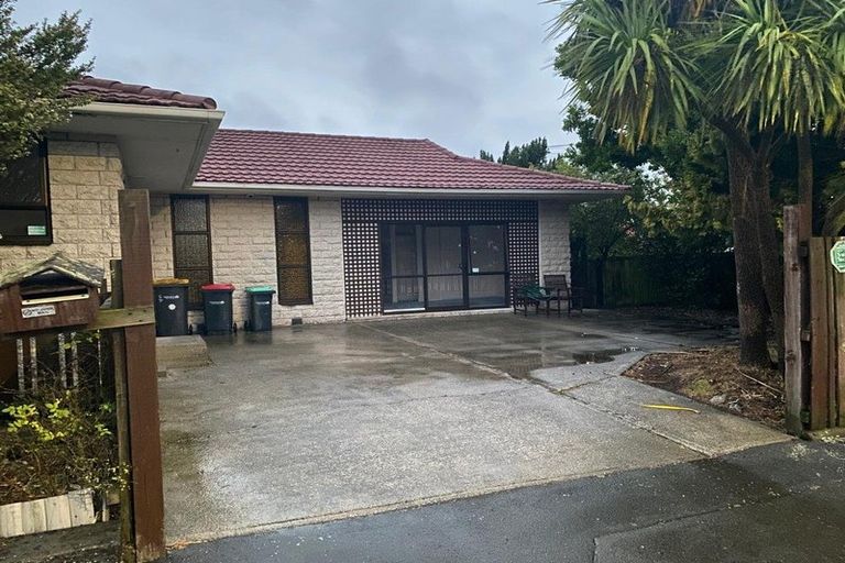 Photo of property in 2 Resolution Place, Bryndwr, Christchurch, 8053