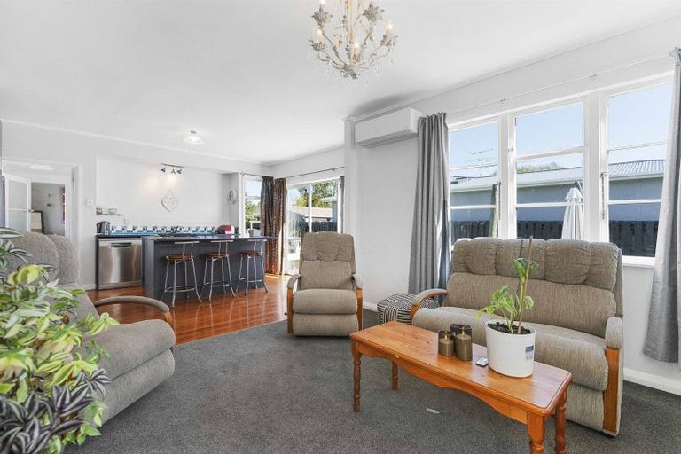 Photo of property in 4 Humphries Street, Greytown, 5712