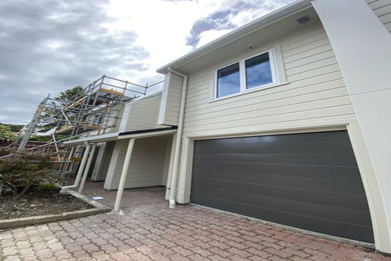 Photo of property in 12a Lawson Place, Mount Victoria, Wellington, 6011