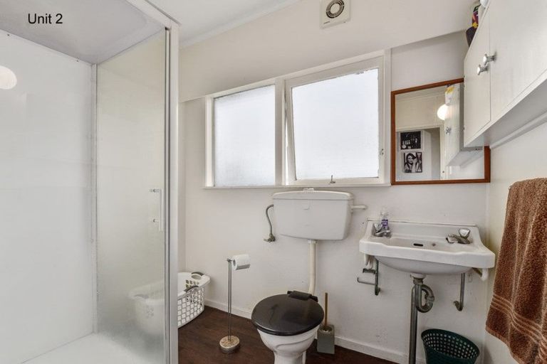Photo of property in 71 College Road, Northcote, Auckland, 0627
