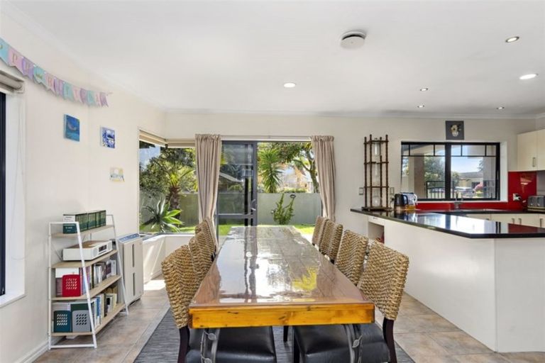 Photo of property in 164 Gravatt Road, Papamoa Beach, Papamoa, 3118