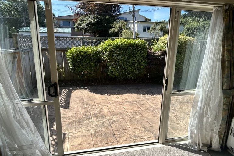 Photo of property in 22 Kowhai Grove, Raumati Beach, Paraparaumu, 5032