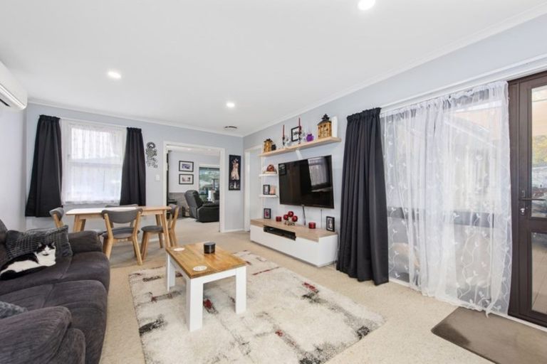 Photo of property in 45 Burns Grove, Trentham, Upper Hutt, 5018