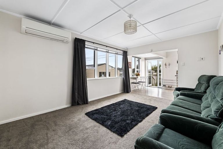 Photo of property in 1/324 Carrington Street, Vogeltown, New Plymouth, 4310