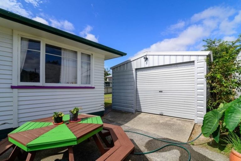 Photo of property in 24 Bellingham Crescent, Fordlands, Rotorua, 3015