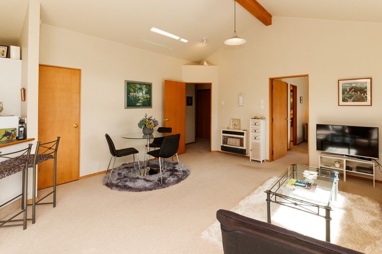 Photo of property in 30a Campbell Street, Palmerston North, 4410