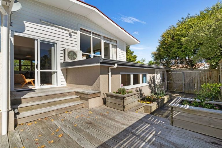 Photo of property in 104 Atawhai Road, Fitzherbert, Palmerston North, 4410