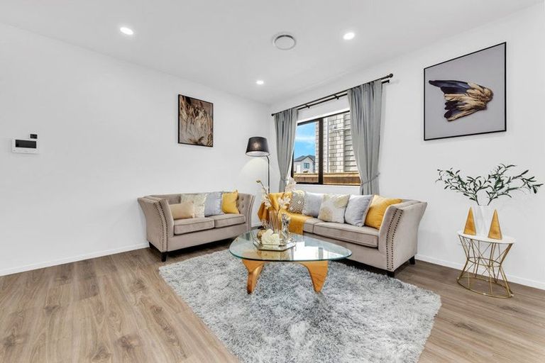 Photo of property in 8 Repehina Road, Flat Bush, Auckland, 2019