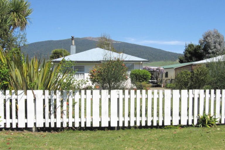Photo of property in 19 Tongariro Road, Turangi, 3334