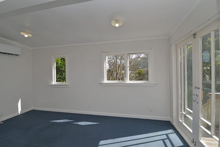 Photo of property in 113 Orangi Kaupapa Road, Northland, Wellington, 6012