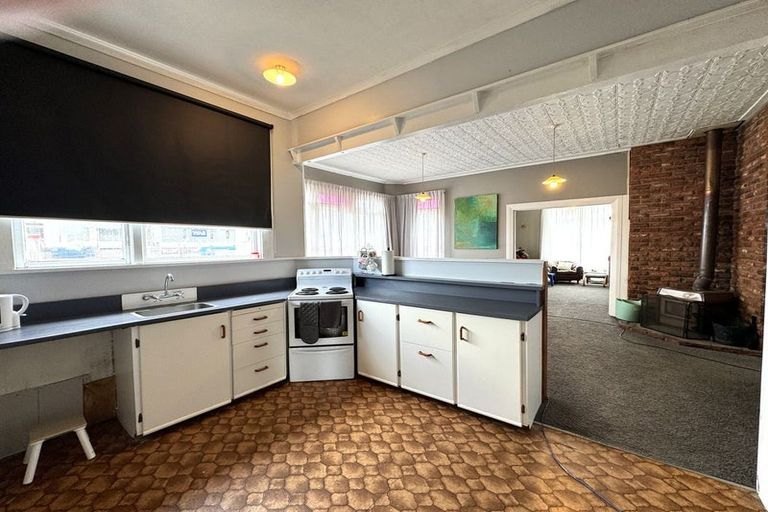 Photo of property in 64 James Street, Balclutha, 9230