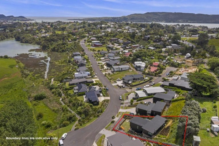 Photo of property in 36 Robertson Street, Raglan, 3225